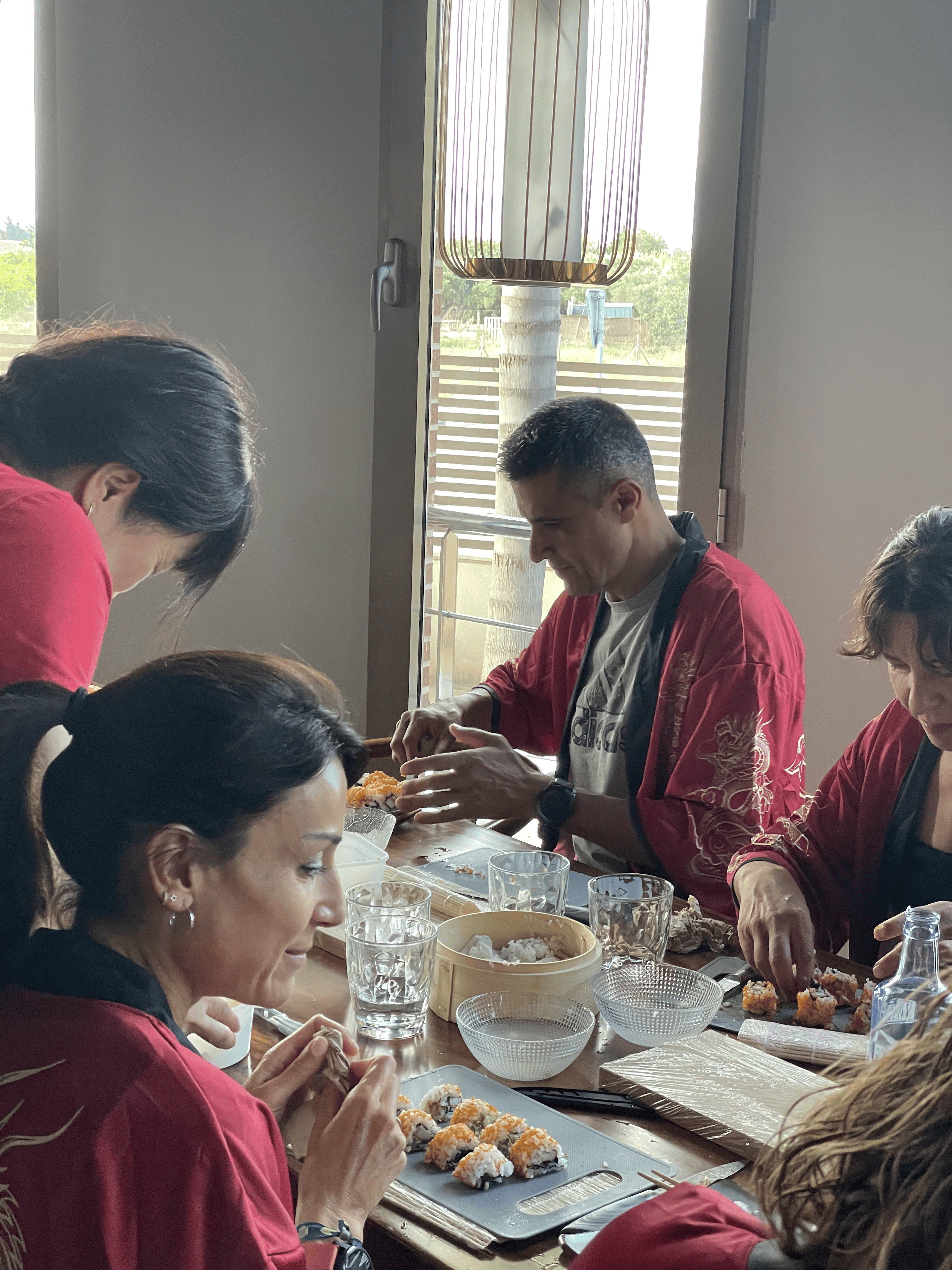 Taller de sushi en grupo